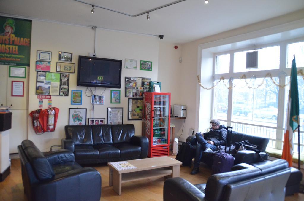 Paddy'S Palace Dublin Hostel Exterior photo